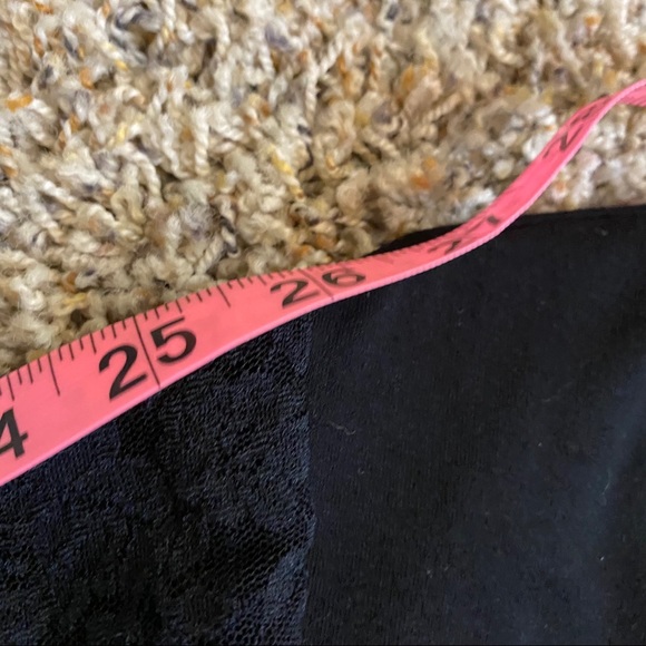 NWT Vince Camuto Lace Bell Sleeve Top Black - Picture 12 of 14